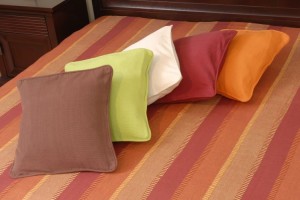 perne decorative canapea colorate
